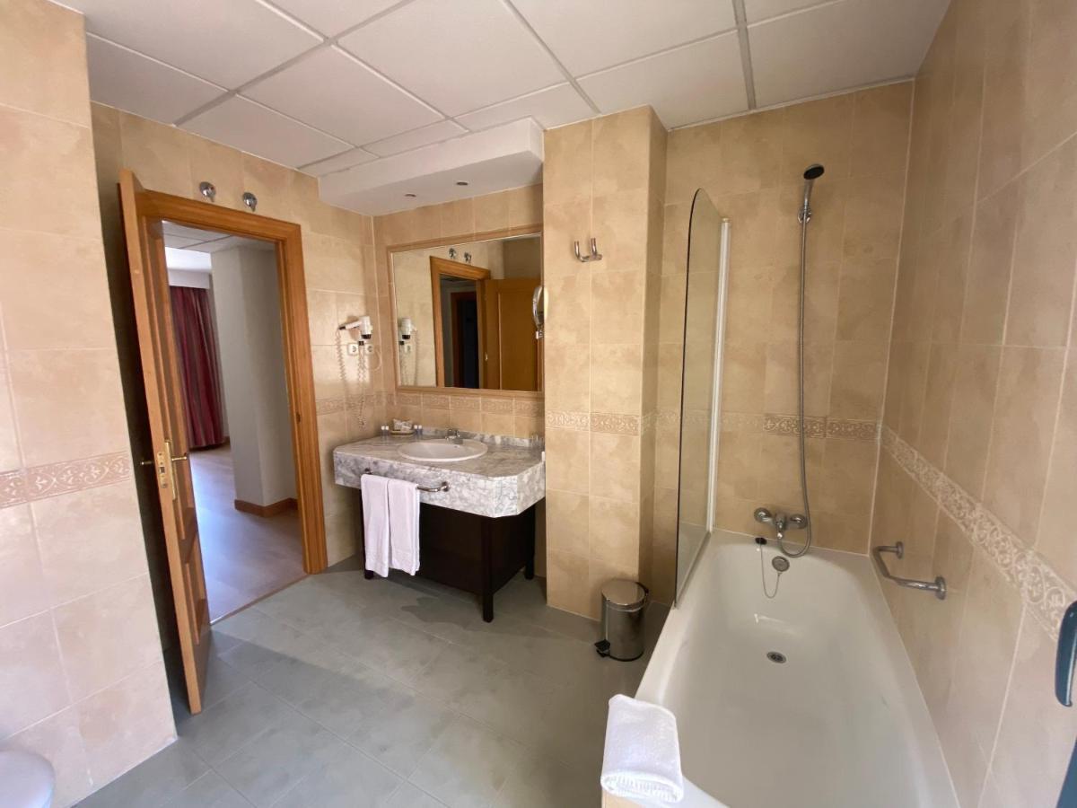 Hotel Equo Аранхуэс Экстерьер фото